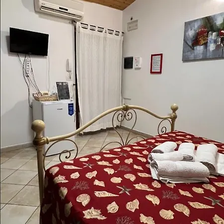 Pm 20 Via Fratelli Kennedy Bed & Breakfast 3*